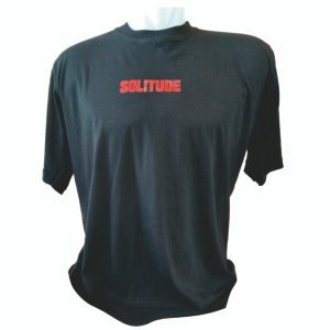 kaos solitude hitam